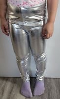 Mädchen Kinder Leggings Gr. 146/152 (KEREDA) glänzend Metallic Bayern - Langenneufnach Vorschau