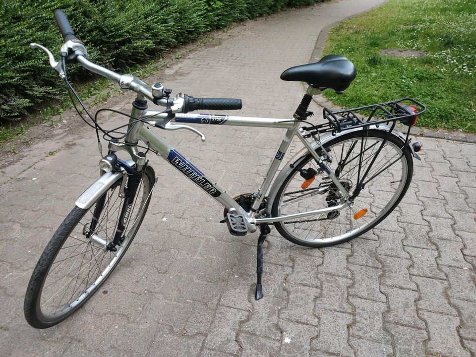 Wheeler Fahrrad 28" in Frankfurt am Main