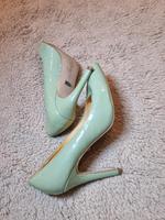 Buffalo Pumps Gr.37 mintgrün Lackleder High Heels Nordrhein-Westfalen - Neuss Vorschau