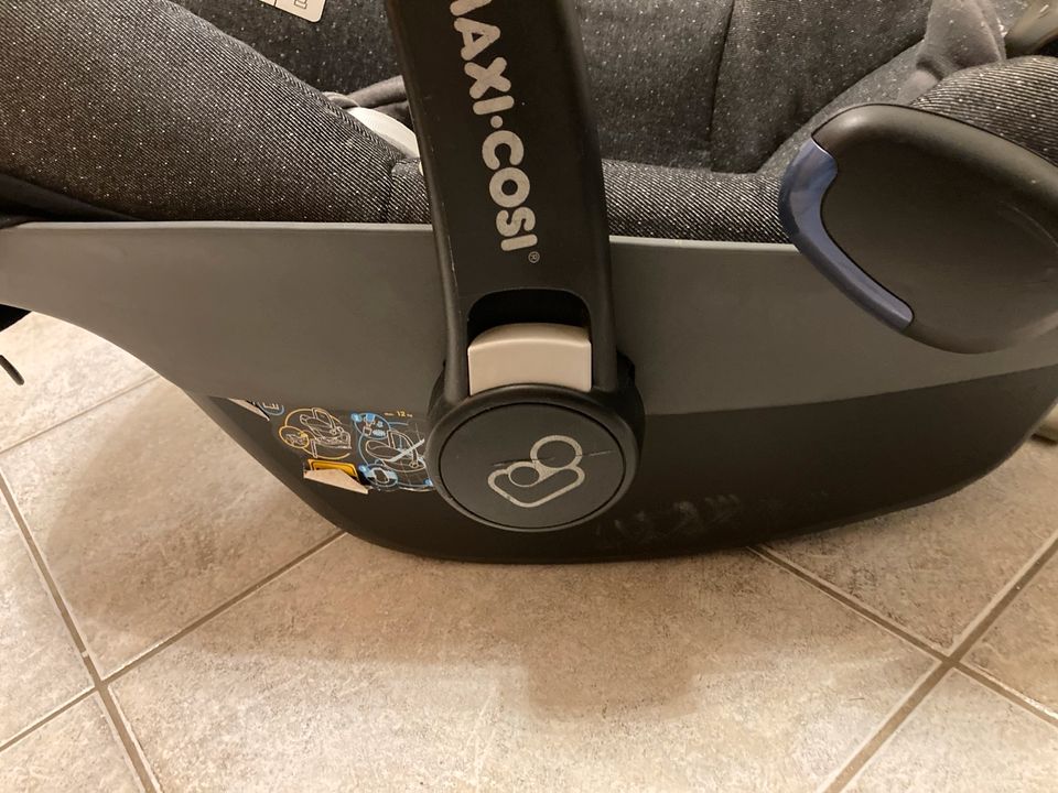 Isofix Station Family Fix Maxi Cosi Pepple plus in Magdeburg