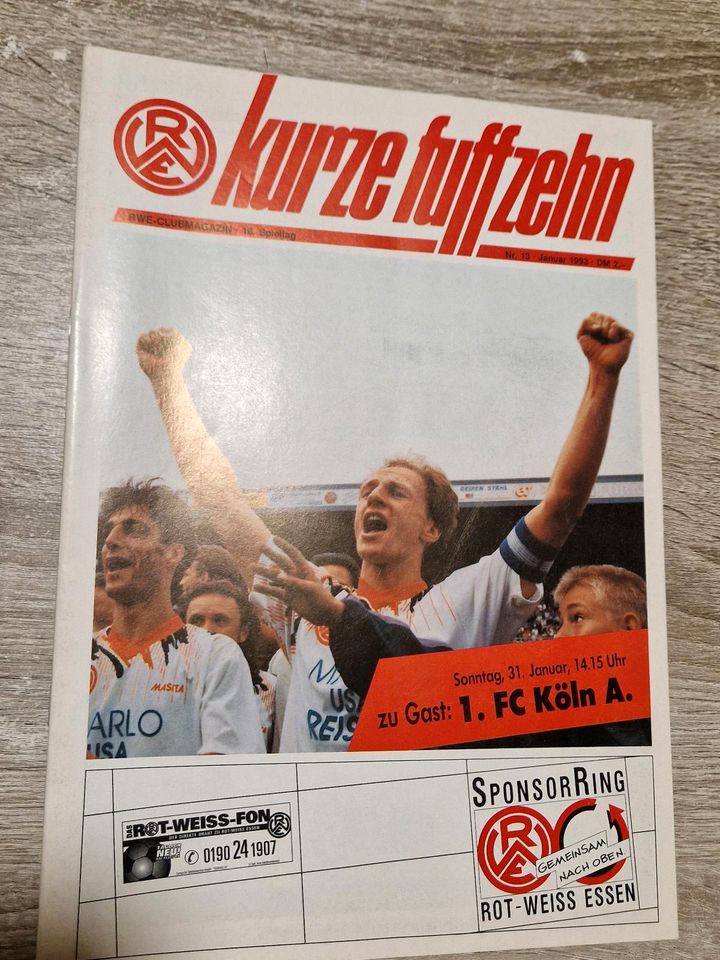 Rot Weiss Essen RWE Zeitschriften Kurze Fuffzehn CD Uhr Feuerzeug in Dortmund