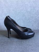 Tamaris High Hells Pumps Stiletto Gr 40 Echtleder Bochum - Bochum-Süd Vorschau