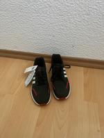 Adidas Sportschuhe Kinder schwarz/rot gr.38 NEU Bayern - Mühldorf a.Inn Vorschau