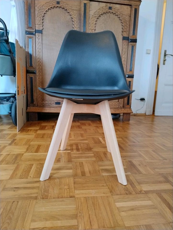 Esszimmer-Stuhl (6 Stück verfügbar) in Gießen