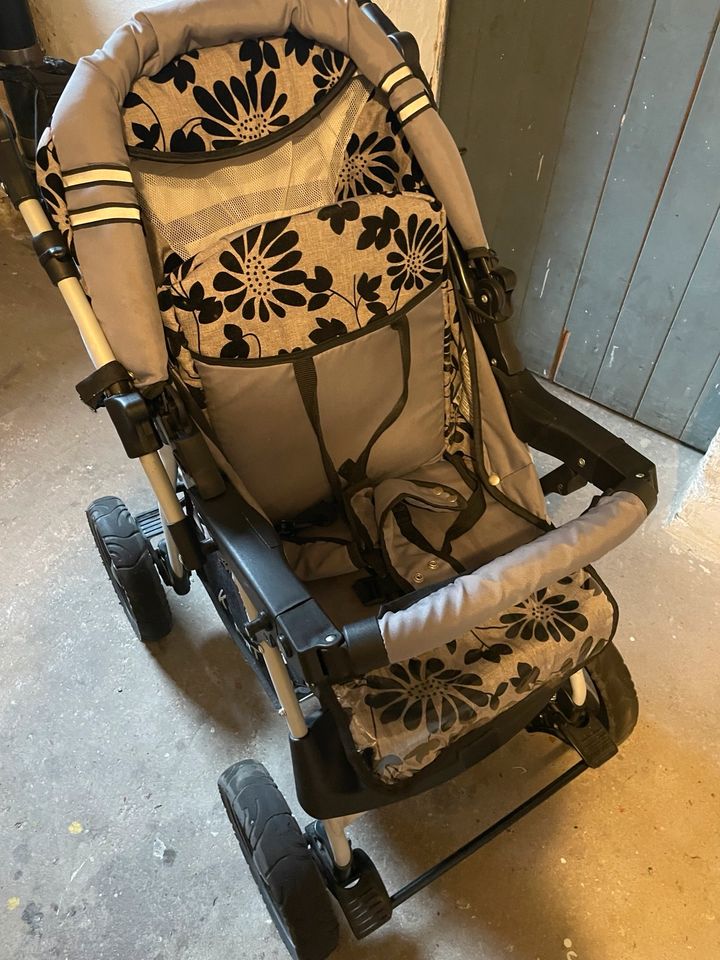 Set Kinderwagen Buggy Babyschale Autositz Etc in Mülheim (Ruhr)