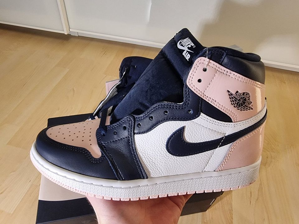 Jordan 1 High OG Atmosphere EU 39 / US W 8 in Dingolshausen