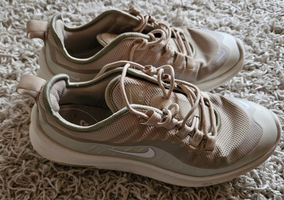 Nike Schuhe goldbeige "Air" Gr. 39 in Laberweinting