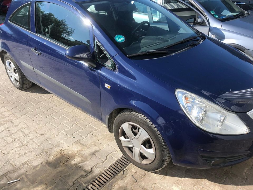 OPEL CORSA DIESEL MIT NEU TUV in Pfeffenhausen