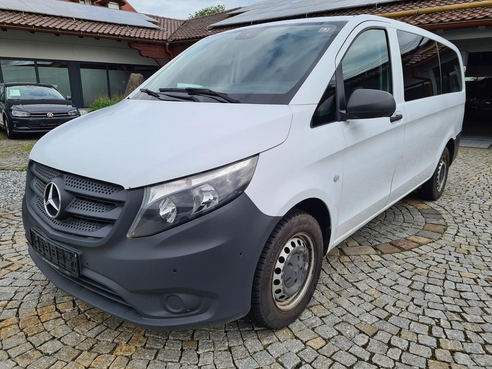 Mercedes-Benz Vito Tourer 114CDI Lang 9 Sitze | KLIMA | LEDER in Thurmansbang