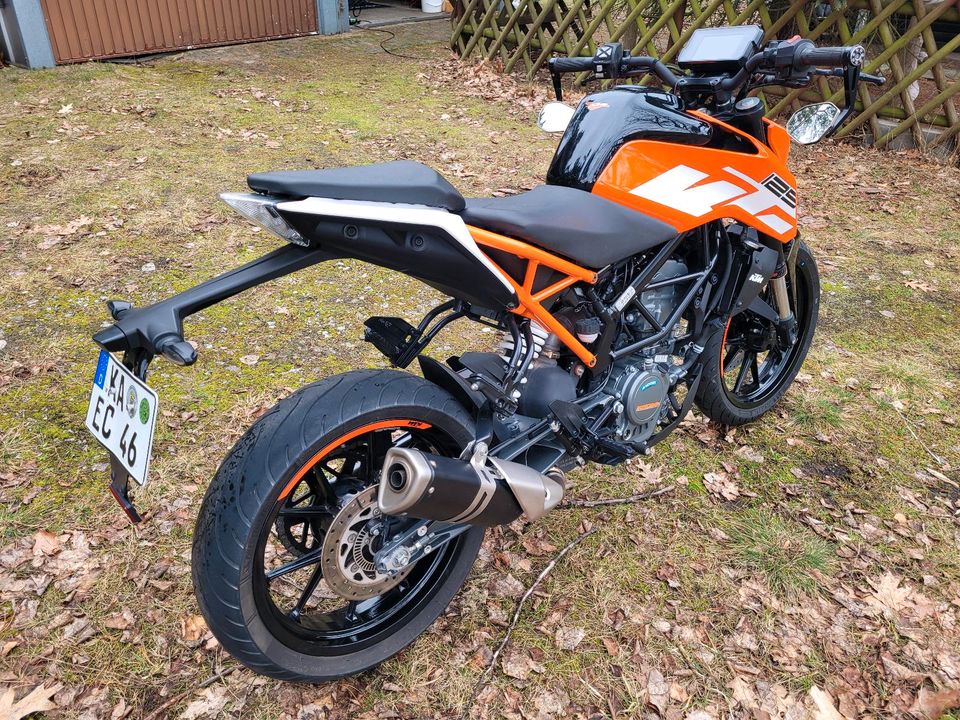 KTM Duke 125 in Kemberg