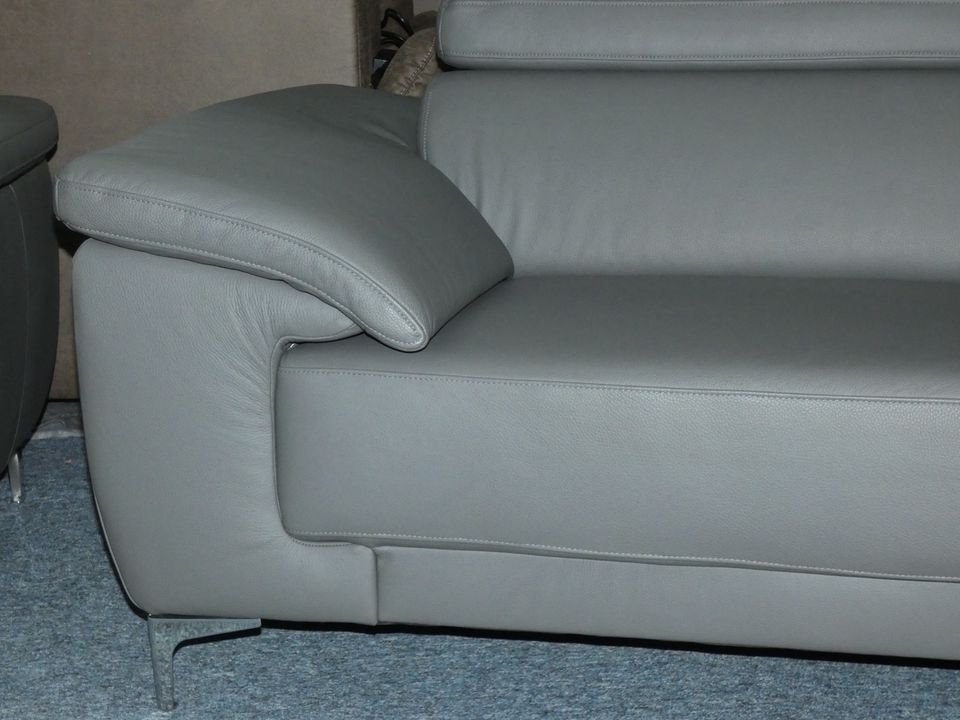 2x 3 1/2er + XXL Hocker Echt Leder Sofa Couch anstatt 5.870€ in Hagen am Teutoburger Wald