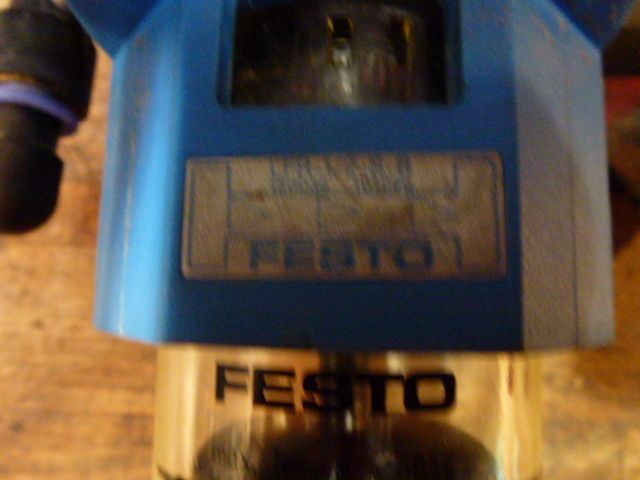 Festo Filter Regelventil 2 LFR-1/2-S-B 14bar G1/2 Manumeter ... in Halle