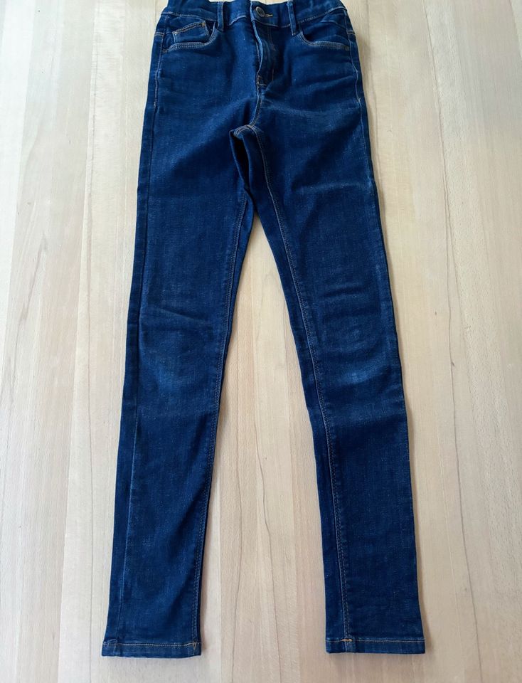 dkl. blaue Jeans von Name it Gr.140 in Ilsfeld