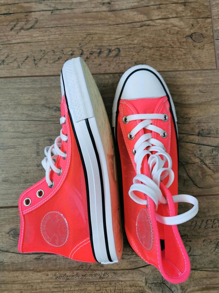 Converse Neon Pink in Tuttlingen