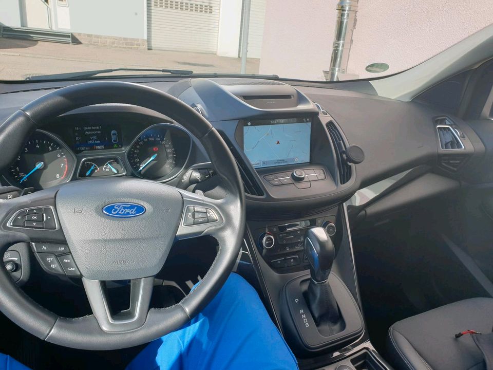 Ford Kuga tinanium 4×4 in Vaihingen an der Enz