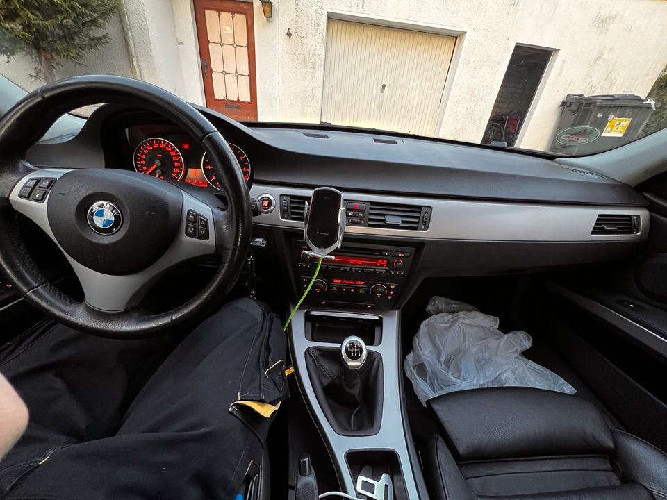 BMW 3er sportliche Leistung Tauschen möglich in Bückeburg