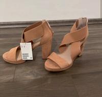 Sandaletten / Pumps neu Gr 38 beige / rosa H&M Nordrhein-Westfalen - Gelsenkirchen Vorschau