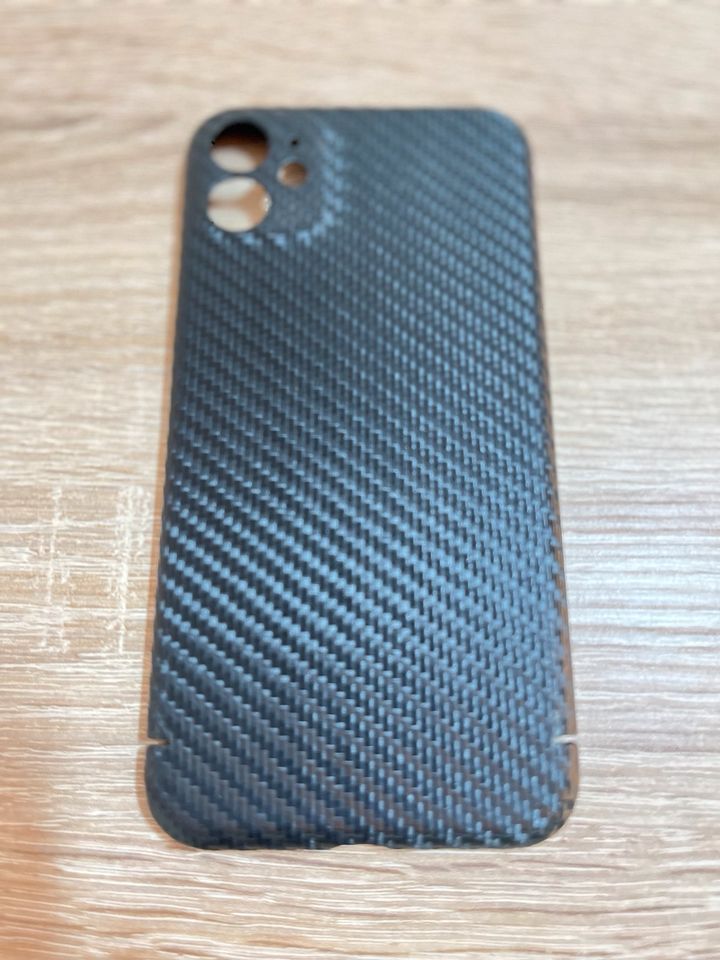 IPHONE 11 COVER CARBONSERIES  - 6.1" MAGNET SERIES in Wadgassen