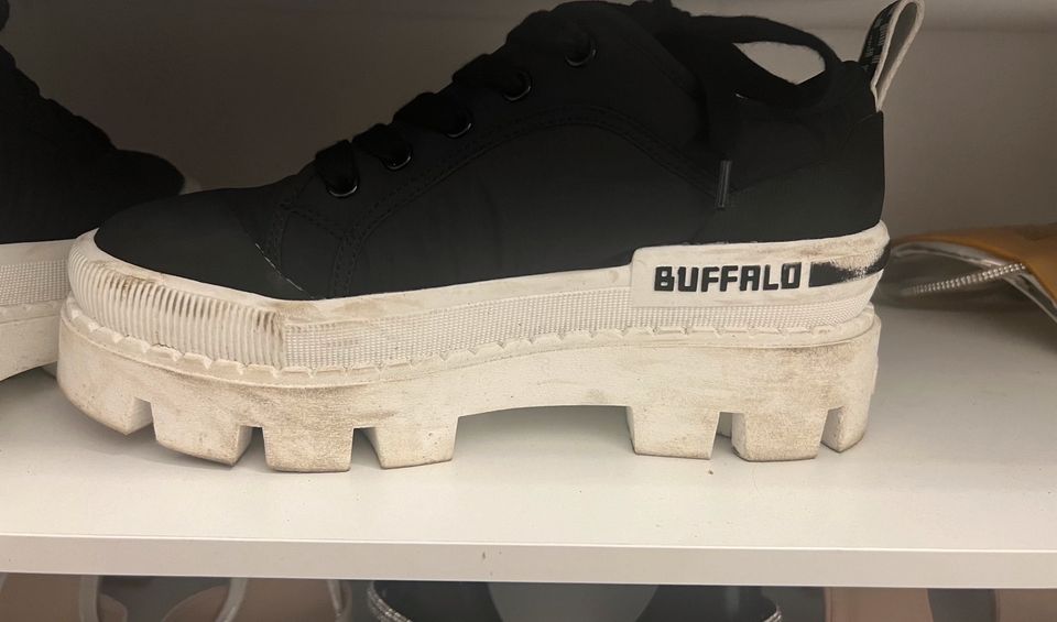 Buffalo Schuhe in Baesweiler