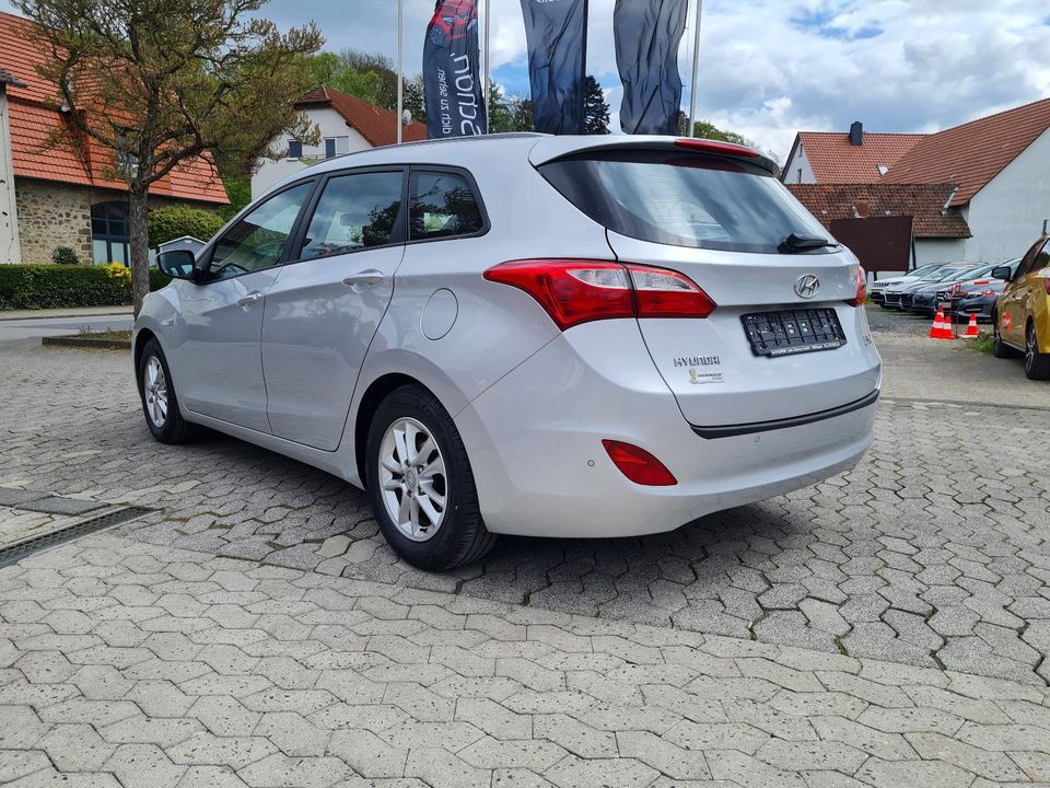 Hyundai i30cw 1.4 FIFA World Cup Edition in Wolfhagen 