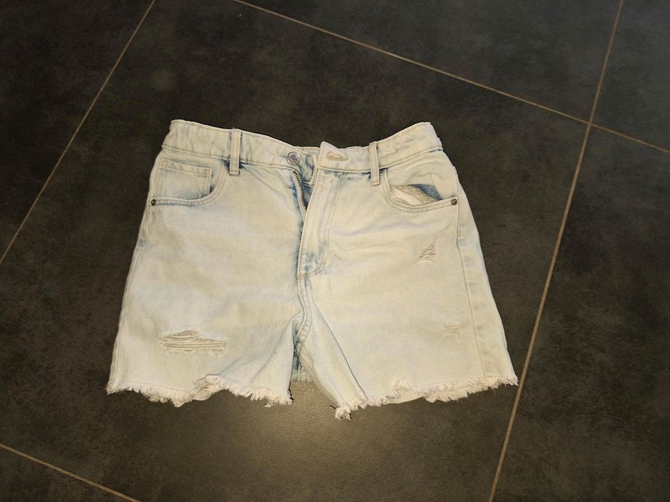 H&M Jeans-Shorts w Neu Destroyed Fransen 152 Mädchen in Pirmasens