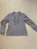 Bluse H&M / BW / grau mit Rüschen / Gr. 42 Niedersachsen - Stadthagen Vorschau