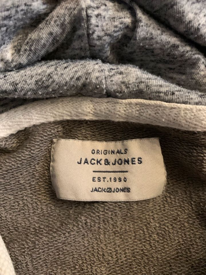 Hoodie Jack&Jones grau meliert S/M in Berngau