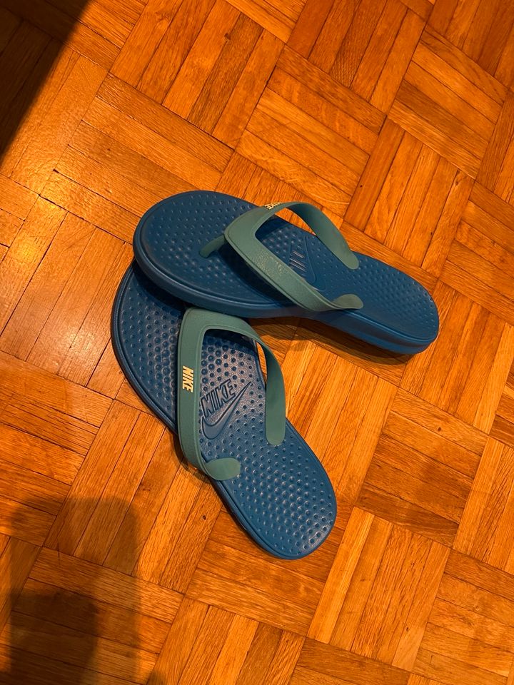 Nike Flip-Flop Solay Thong W10  blau/mint Original Gr. 40 in Hürth