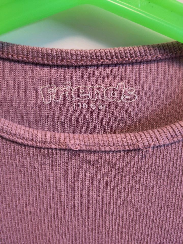 SÜSS! Friends Shirt Gr 110/116 Rippshirt lila mauve Skandi schmal in Erfde