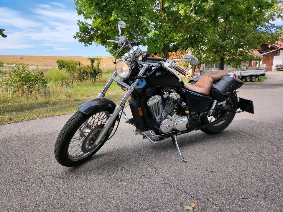 Honda Shadow VT600 in Pilsting