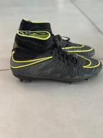 Nike Phantom Ghost Kinder-Fußballschuh Gr. 37,5 TOP Zustand Hessen - Niestetal Vorschau