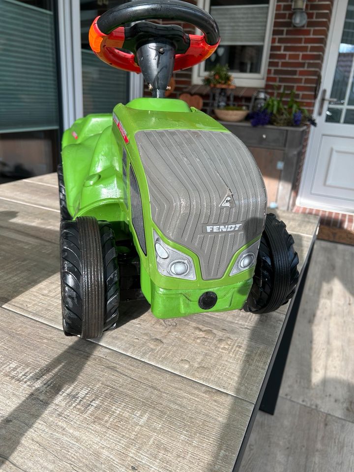 Rollytoys Fendt Bobbycar mit Anhänger in Firrel