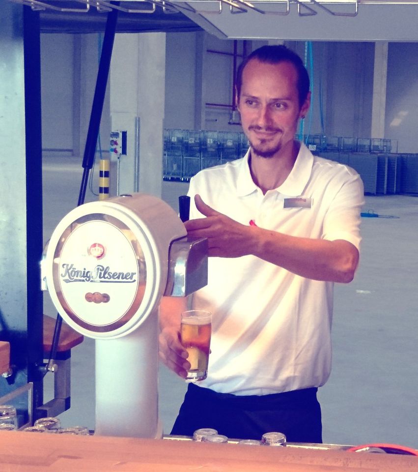 Ihre Feier - unser Personal (Kellner, Servicekräfte, Barkeeper) in Bochum