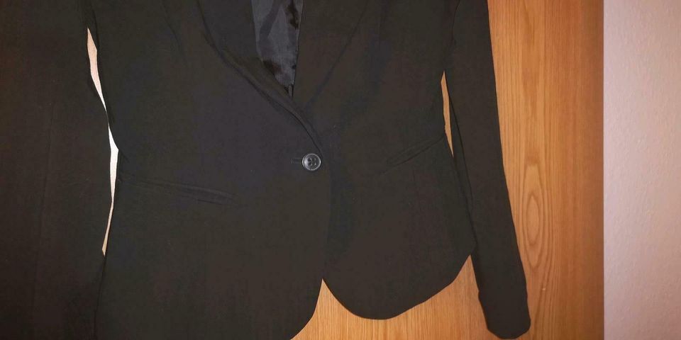 Blazer Jacke Bürojacke Bürooutfit elegant schwarz, Gr 36 S in Crimmitschau