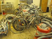 Ich suche Fahrradteile aus Geschäfts Auflösungen Sachsen-Anhalt - Coswig (Anhalt) Vorschau