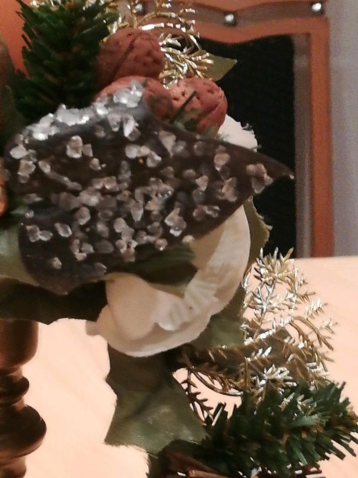 weihnachtlicher Kerzenkranz mit goldenen Engel, Weihnachtsdeko in Drochtersen