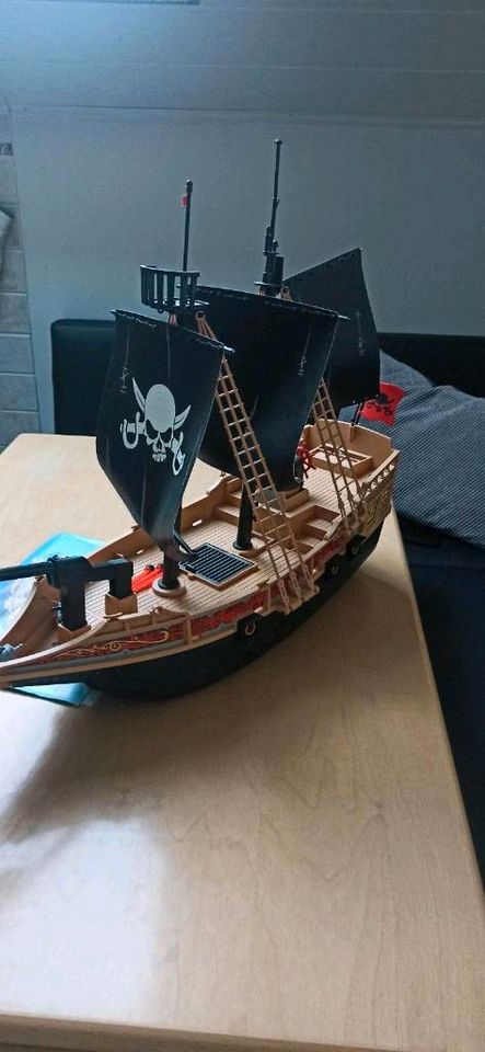 Playmobil Piratenschiff 6678-Kampfschiff in Schenklengsfeld