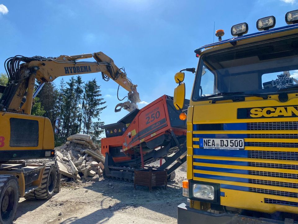 Arjes Impaktor 250 EVO Brecher Brecheranlage zu vermieten in Gallmersgarten