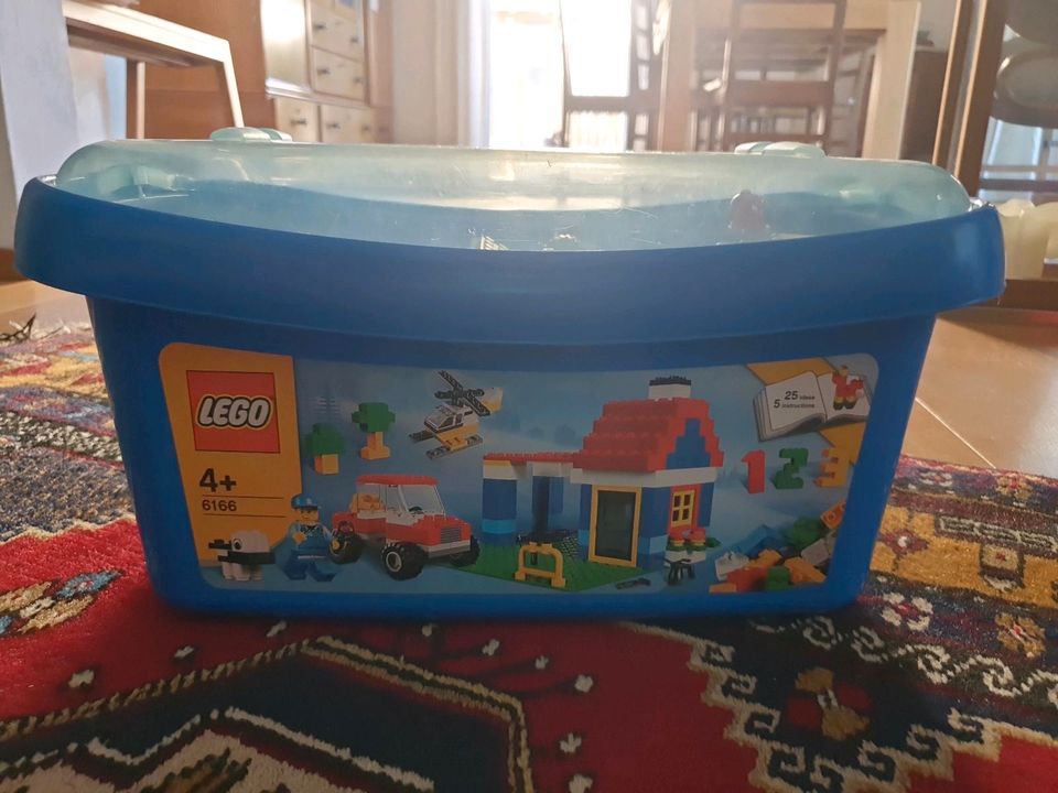 Große Legostein Kiste in Freiburg im Breisgau