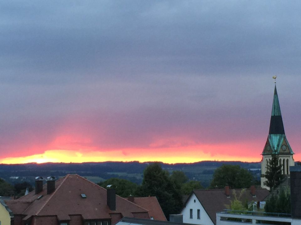 Helle grosszügige DG-Wohnung in Weingarten mit sehr guten Energiwerten. Zentral mit Basilikablick. in Weingarten