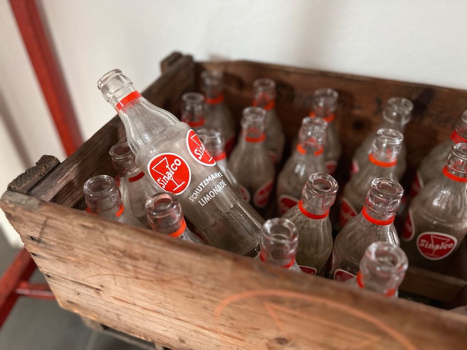 Sinalco Holzkiste alt mit Flaschen Kistenfabrik Bünde in Paderborn