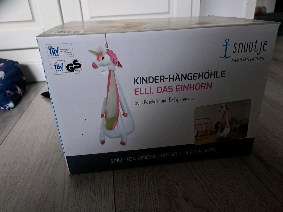 Kinder/ Hängehöle snuutje Elli das Einhorn in Rellingen