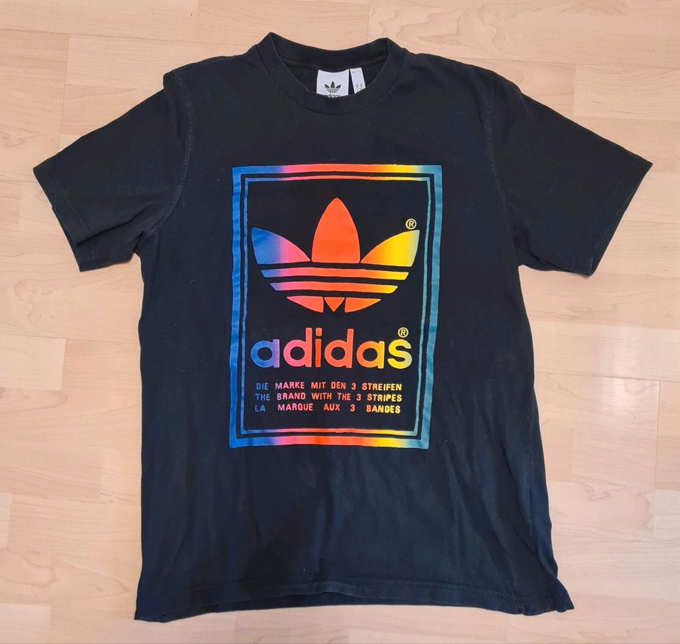 Adidas T-Shirt, Größe M in Dresden