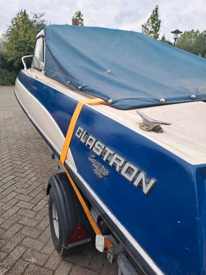 Halbkajüt Motorboot in Hohen Viecheln