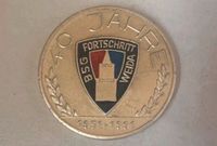 DDR Fußball Liga-Medaille und Teller (DTSB) Brandenburg - Seelow Vorschau