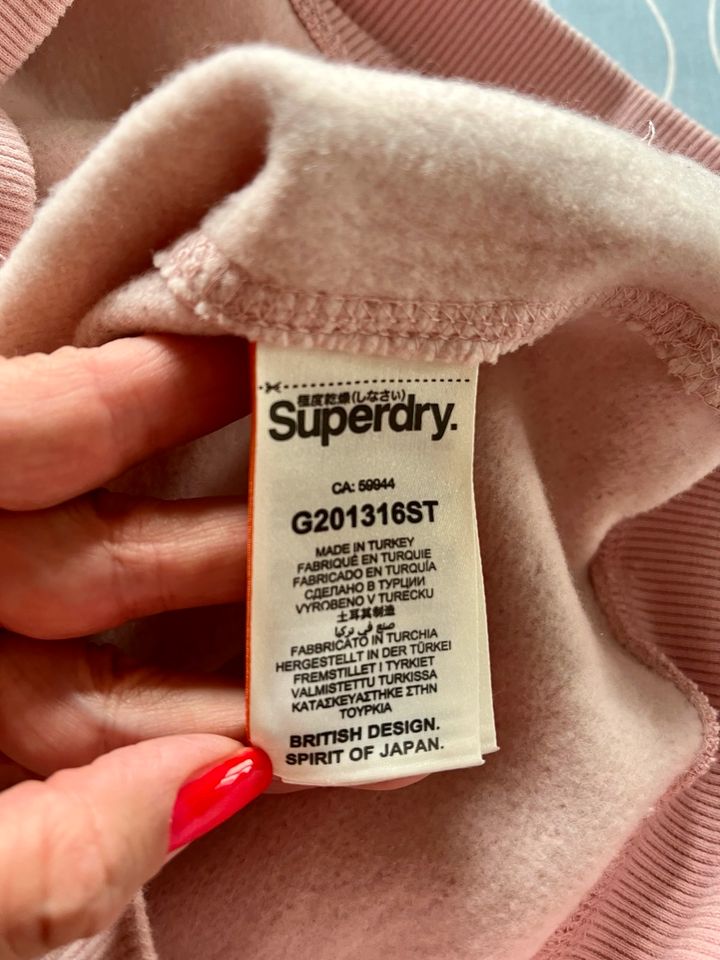 Schöner Hoodie von Superdry Gr. S rosa ❤️ in Herford