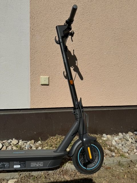 Ninebot G30D II scooter, 960km, neuwertig in Unterföhring