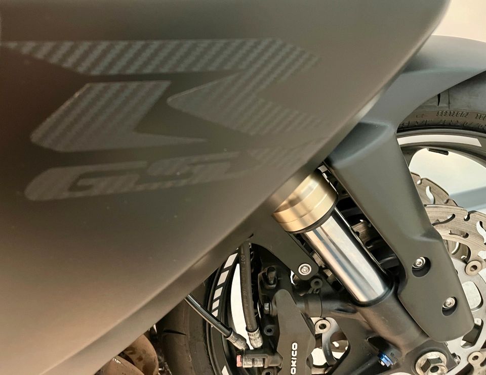 Suzuki GSX-R 600 Black - Carbon - viele Extras - Top Garantie in Essen