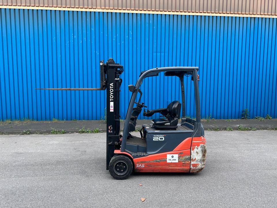 Toyota 8FBET20 2Ton Elektro Gabelstapler 3300mm Hub. 2000kg in Düsseldorf