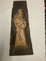 Holz Madonna mit Kind Holzschnitzarbeit auf Naturholzbrett Kreis Pinneberg - Schenefeld Vorschau